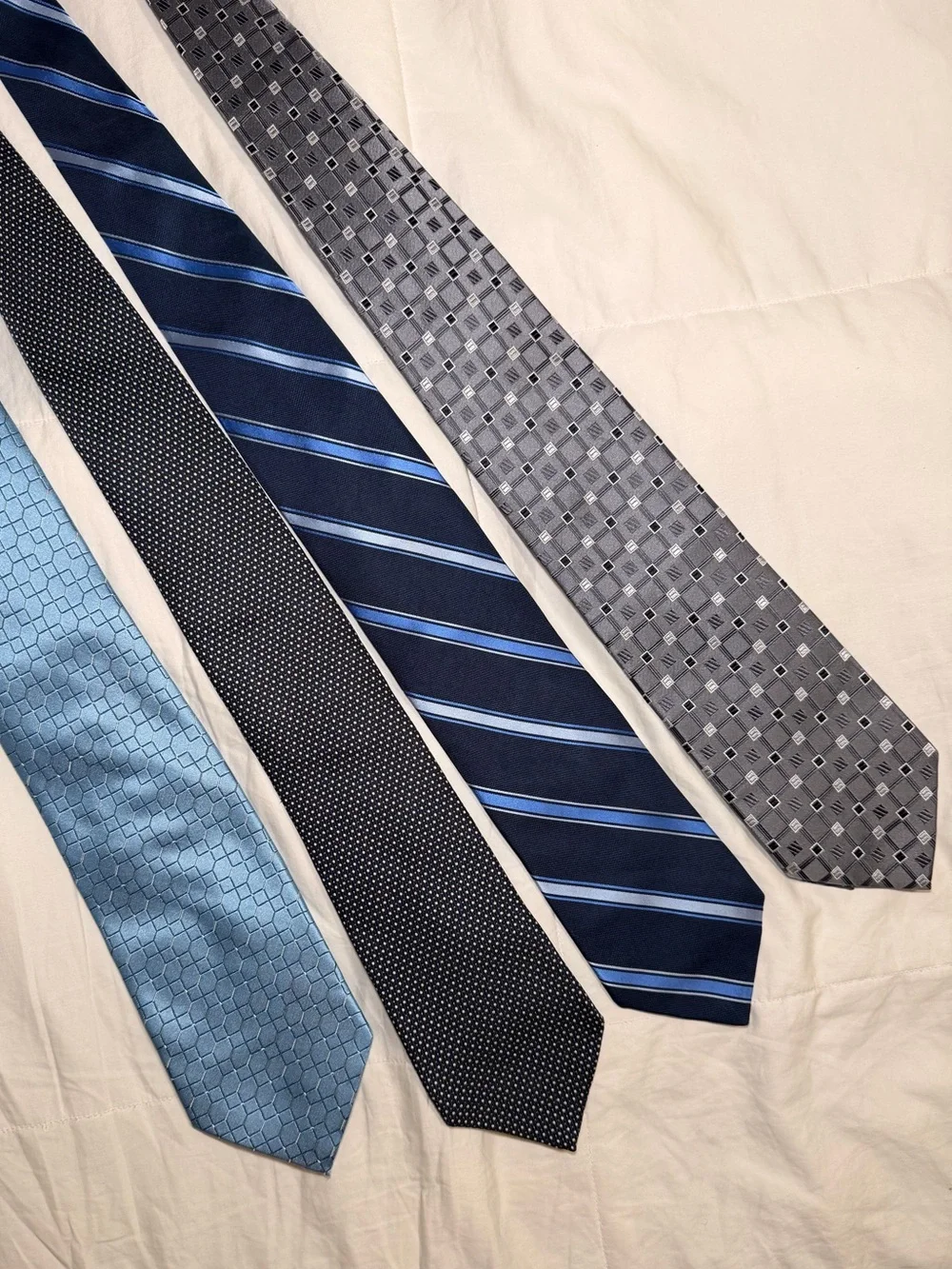 4x Men's Blue & Gray Patterned Silk Ties